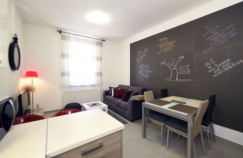 Zagreb Apartment | Cozy two bedrooms apartment in vivid neighborhood