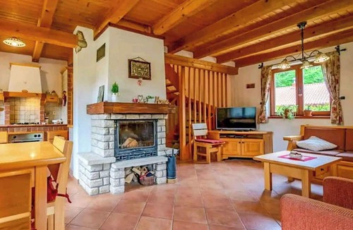 Benkovac Fuzinski House | Beautiful private villa for 5 people with WIFI, hot tub, A/C, TV, terrace and pets allowed