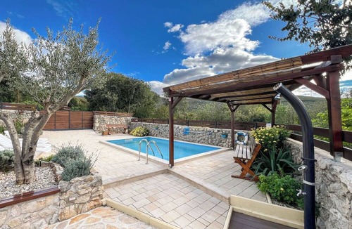 Krusevo House | Beautiful private villa for 4 guests with A/C, private pool, WIFI, TV and patio