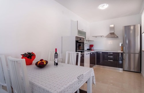 Nerezine Apartment | Apartment Mirna (64427-A1) - Nerezine - island Losinj