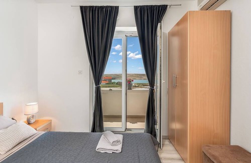 Dinjiska Apartment | Apartment Don