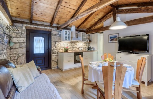 Lovran House | Wonderful private villa with A/C, WIFI, pool, TV, terrace, pets allowed and panoramic view