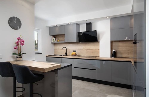 Sajini Apartment | 3-Schlafzimmer-Wohnung mit Gemeinschaftspool by Interhome