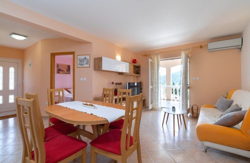 Vela Luka House | Holiday Home Diana - Two Bedroom Apartment with Terrace and Sea View
