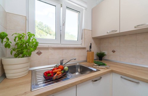 Vela Luka House | Holiday Home Diana - Two Bedroom Apartment with Terrace and Sea View
