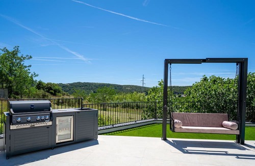 Lopar Villa | Stunning private villa with private pool, A/C, hot tub, WIFI, TV, terrace and pets allowed