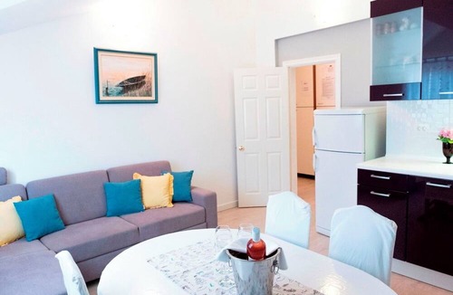 Peracko Blato House | Stunning private villa for 25 people with A/C, WIFI, pool, TV and patio