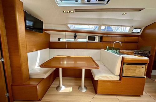 Drage Boat Rental | Sun-Kissed Sailing Adventure in Zadar, Croatia