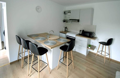 Kutjevo House | Holiday Home with Terrace