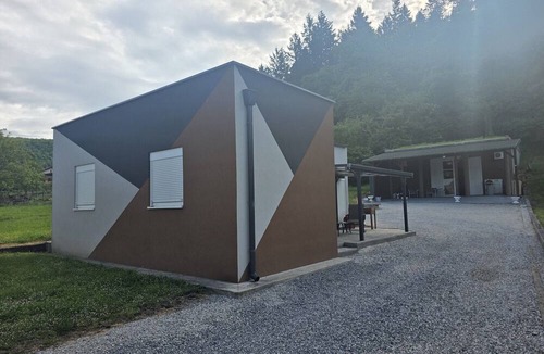 Kutjevo House | Holiday Home with Terrace