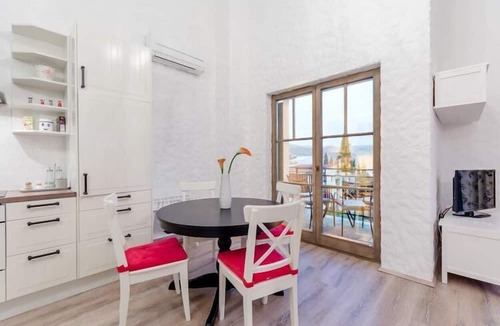 Okrug Donji Apartment | Apartments Villa Kameja - Two Bedroom Apartment with Terrace and Sea View (Crni)