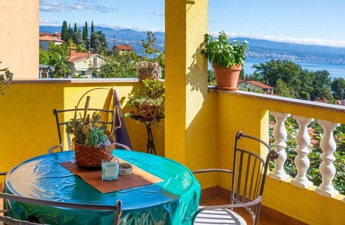 Ika Apartment | Apartman Mariana by Villas Guide