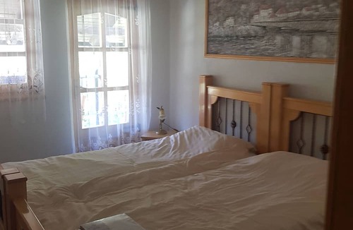 Kulen Vakuf Apartment | Bosnian house next to the Una river, with a view of the old Ostrovica fortress