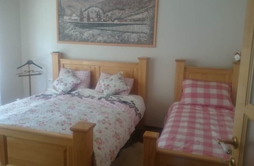 Kulen Vakuf Apartment | Bosnian house next to the Una river, with a view of the old Ostrovica fortress