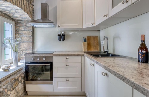 Volosko House | Stunning villa for 8 guests with A/C, WIFI, TV, terrace and pets allowed