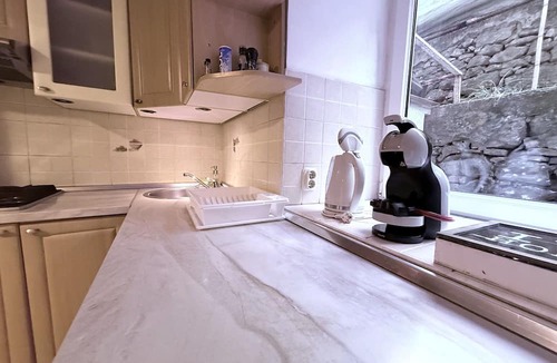 Volosko Apartment | Beautiful apartment for 4 guests with WIFI, A/C, TV, patio and pets allowed