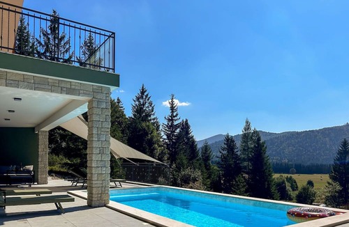 Ravna Gora Villa | Beautiful private villa for 8 guests with hot tub, A/C, WIFI, private pool, TV and terrace