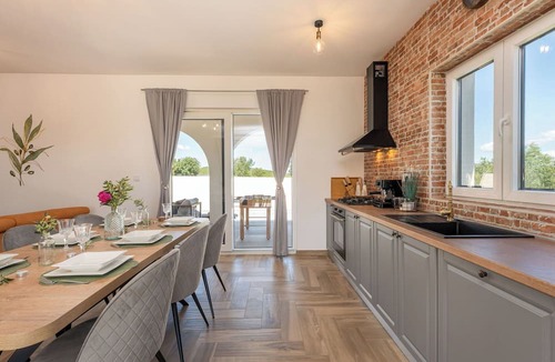 Bila Vlaka House | Stunning private villa for 6 guests with A/C, WIFI, private pool, TV, terrace and pets allowed