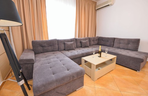 Bucharest City-Centre Apartment | Cismigiu Apartment - Cismigiu Gardens