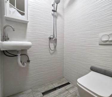 Sesvete Apartment | Cozy Ground Level Studio