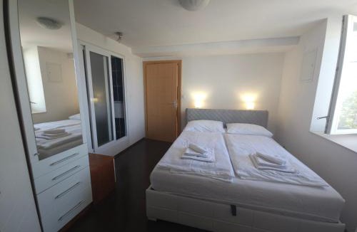Lovorno Apartment | MyHome1-2bdr,parking,Cavtat,airport 15 km, Dubrovnik 30km