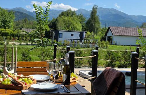 Avrig House | Api Chalet