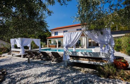 Bribir Villa | Villa Valentina - Luxurious holiday for 9 people with xxl pool and whirpool