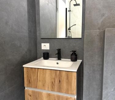 Sanmartin Apartment | Yuki Apartments Baile Felix