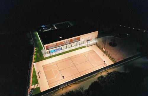Prolozac Villa | Spectacular Villa Excelsior Perfect for Families, Business, or Celebrations