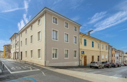 City Center Apartment | Arriba Suite