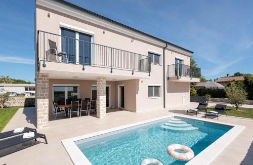 Farini Villa | Villa Farini - with private pool near Porec