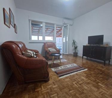 Gradacac Apartment | Apartmani E&A Jasmina Okanović