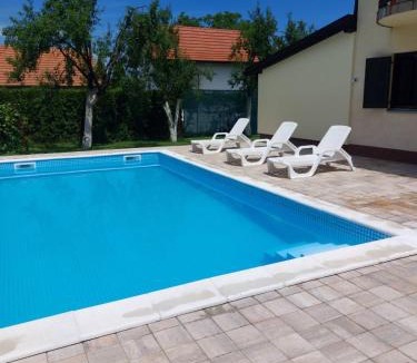 Laktasi House | Villa Valinor