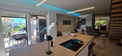 Susica Apartment | Azure Pool House Murter