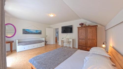 Slatine Apartment | Sea Land 2