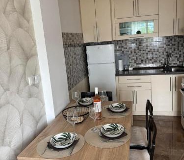 Pale Apartment | Stan na dan Baza