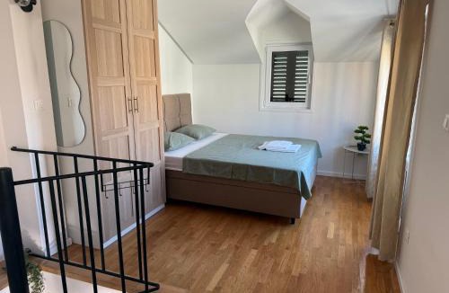 Igrane Apartment | House Marin - by the beach