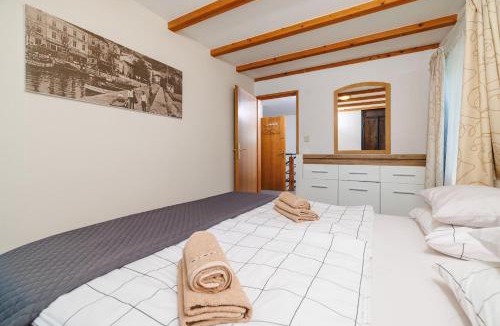 Grizane House | House Green valley