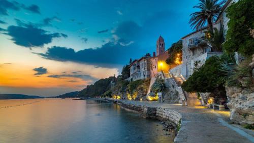 Supetarska Draga Villa | Villa Supetarska Draga with 3 bedrooms in Rab