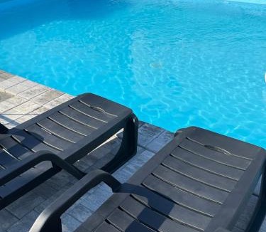 Lohovo House | Holiday home Adna