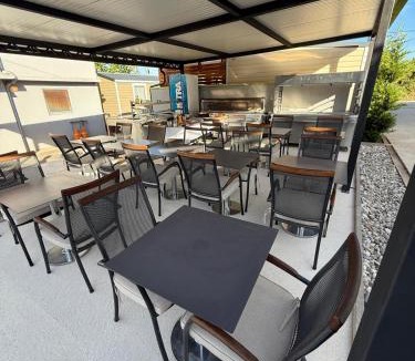 Turanj Apartment | Mobilhome Nico - Camping Turanj with Pool