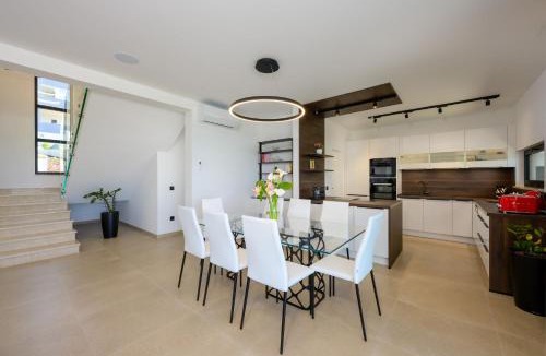 Popovici Villa | Villa Aurea