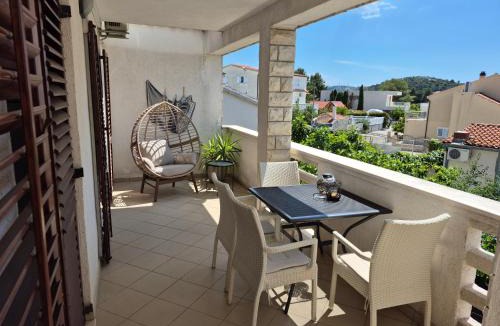 Rogoznica Apartment | Bugenvila