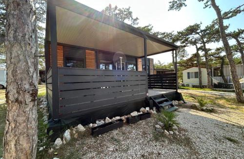 Razanac Resort | Forest House Razanac