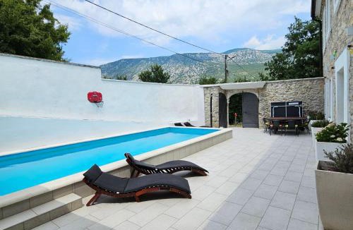 Tribalj House | Holiday Home Steinhaus mit privatem Außenpool by Interhome