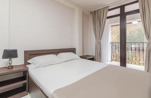 Chiscau House | Pensiunea Popasul Ursilor Medve Barlang Peștera Urșilor