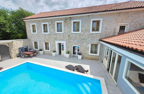 Tribalj House | Holiday Home Steinhaus mit privatem Außenpool by Interhome