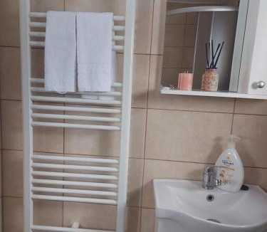 Horea Other | Casa din deal-Apuseni