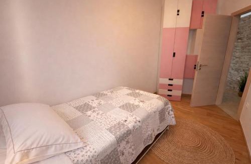Zambratija Apartment | Apartment Korina, spacious family apartment near the beach