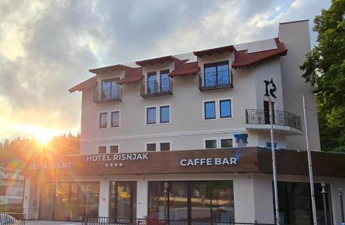 Delnice Hotel | Hotel Risnjak